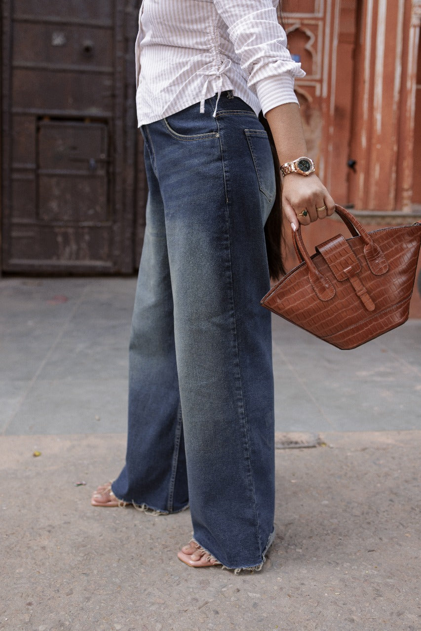 The Amara Croc Tote - Eternal Structure